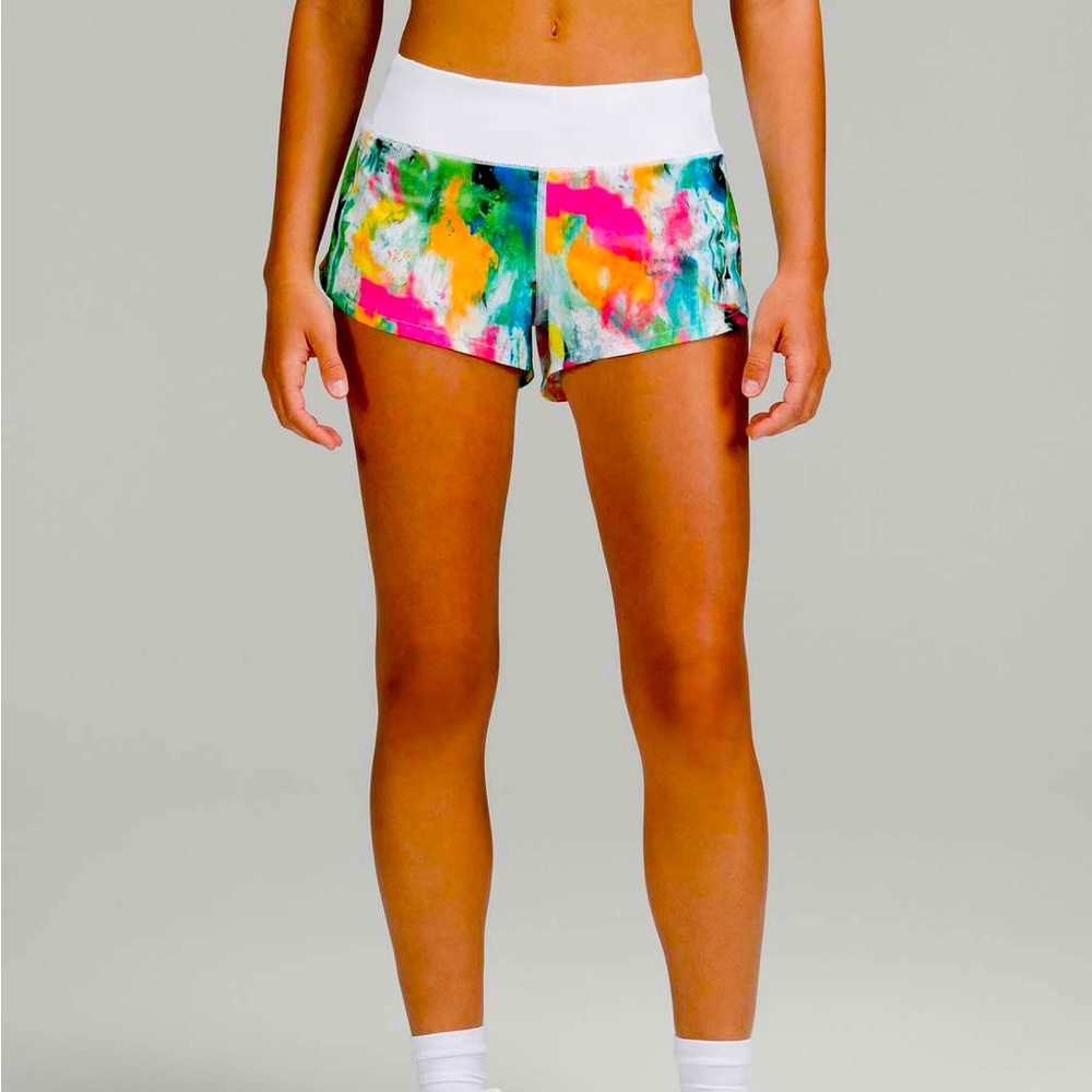 lululemon size 0 2.5 inch speed up shorts!